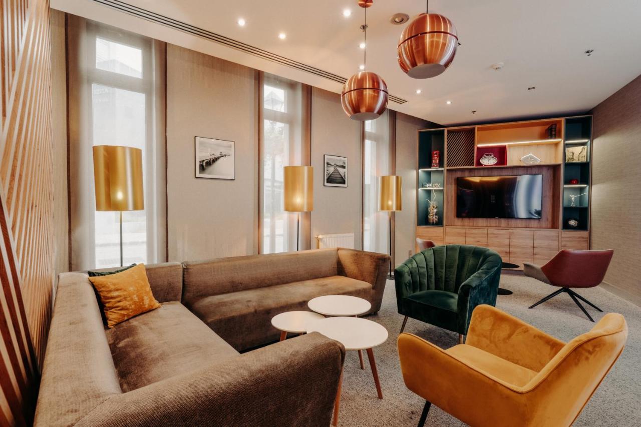 Hotel By Ihg