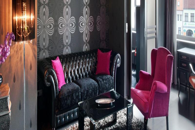 By Ihg Hotel