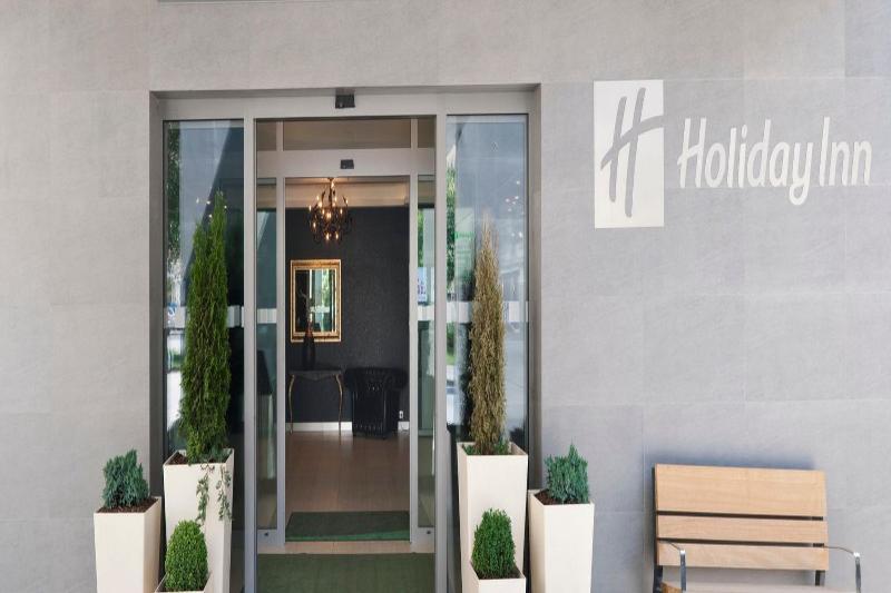 Hotel By Ihg